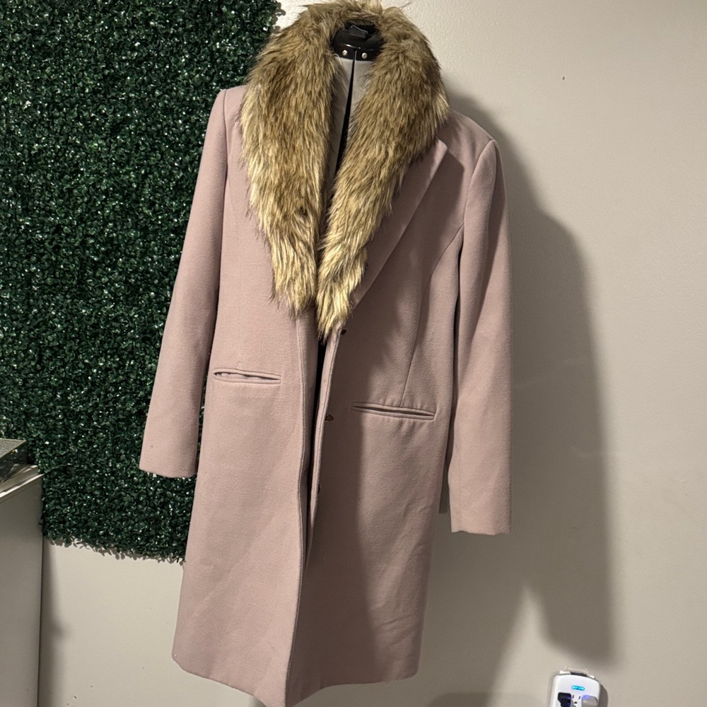 Jennifer López Women's Faux Fur Collar Coat - lilac color